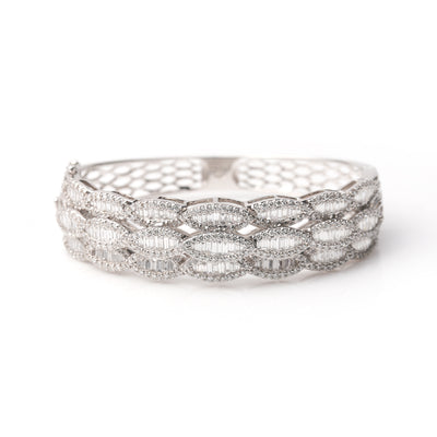 18k White Gold 3 Lines Diamond Bangle